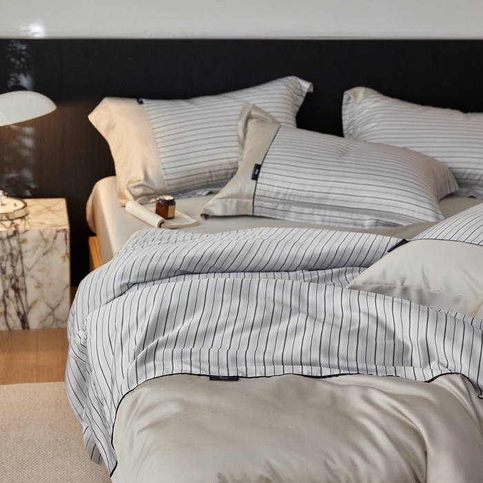 91家纺网 家纺一手货源 找家纺 安莱生活 2025年新款60支兰精天丝数码印花条纹时尚款四件套 黛夏-灰