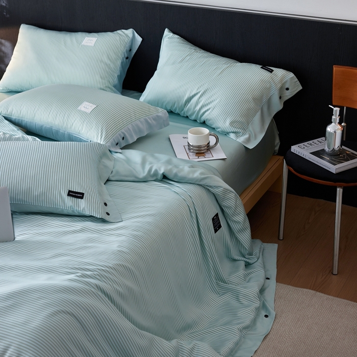 91家纺网 家纺一手货源 找家纺 安莱生活 2025年新款60支兰精天丝数码印花条纹时尚款四件套 多琳-绿