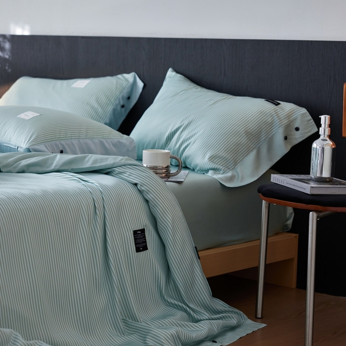 91家纺网 家纺一手货源 找家纺 安莱生活 2025年新款60支兰精天丝数码印花条纹时尚款四件套 多琳-绿