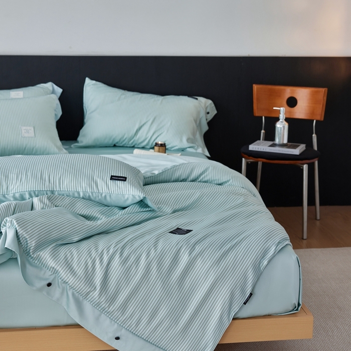 91家纺网 家纺一手货源 找家纺 安莱生活 2025年新款60支兰精天丝数码印花条纹时尚款四件套 多琳-绿