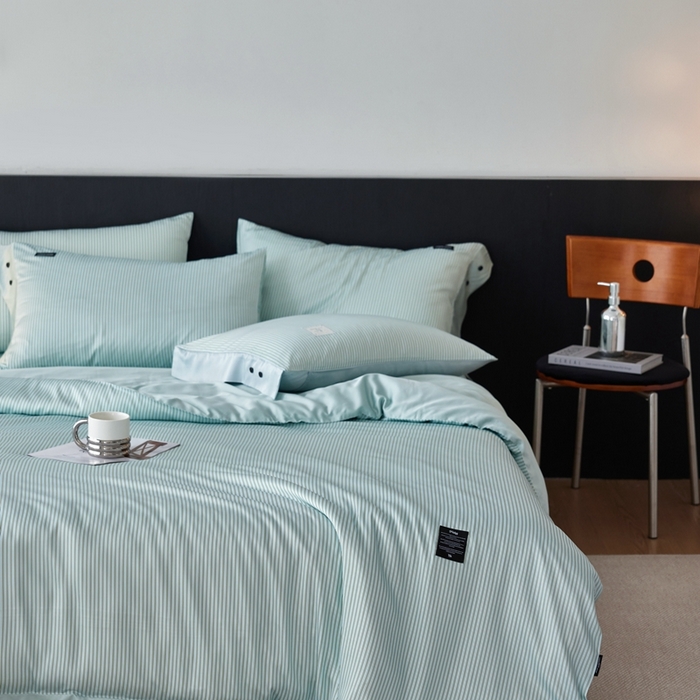 91家纺网 家纺一手货源 找家纺 安莱生活 2025年新款60支兰精天丝数码印花条纹时尚款四件套 多琳-绿