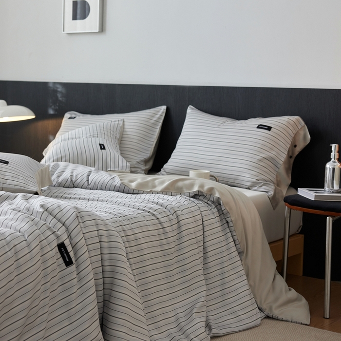 91家纺网 家纺一手货源 找家纺 安莱生活 2025年新款60支兰精天丝数码印花条纹时尚款四件套 织锦-灰