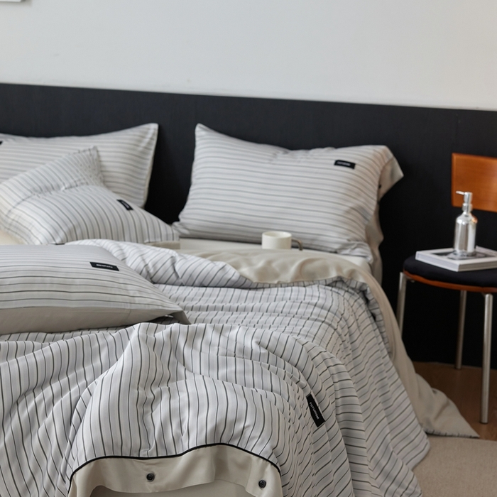 91家纺网 家纺一手货源 找家纺 安莱生活 2025年新款60支兰精天丝数码印花条纹时尚款四件套 织锦-灰