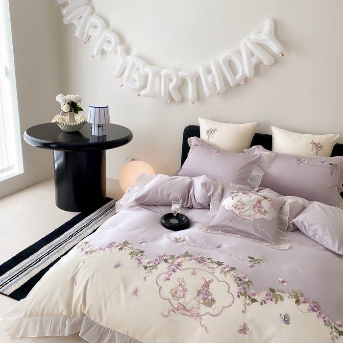 91家纺网 家纺一手货源 找家纺 （总）佳汐蓝家纺 2025春夏新品60s天丝刺绣四件套-兔子花园