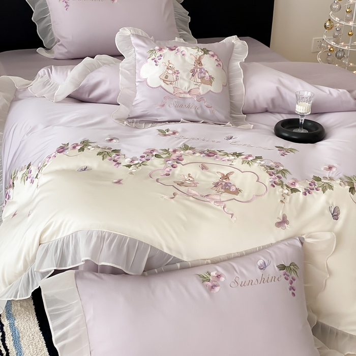 91家纺网 家纺一手货源 找家纺 （总）佳汐蓝家纺 2025春夏新品60s天丝刺绣四件套-兔子花园