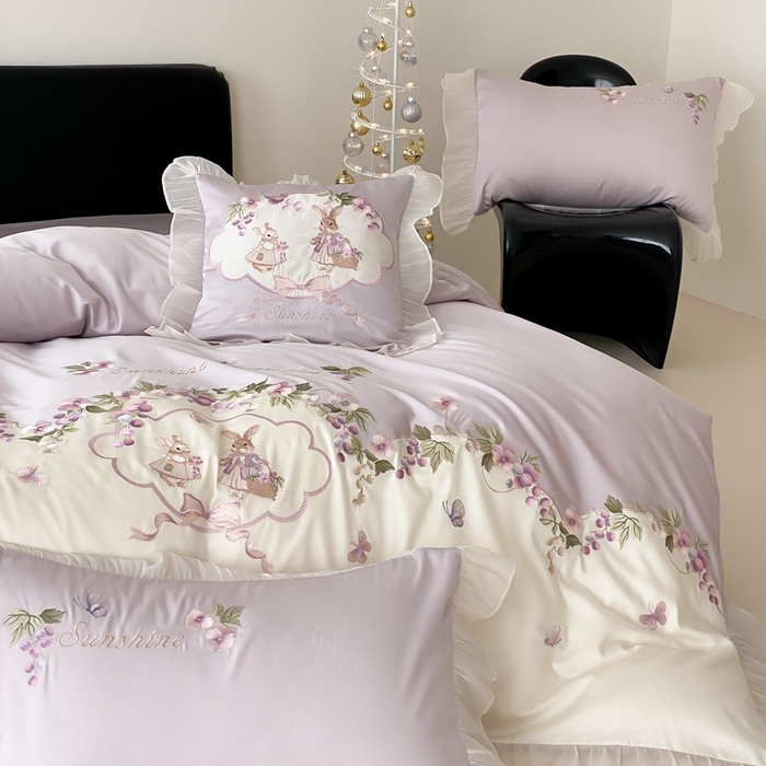 91家纺网 家纺一手货源 找家纺 （总）佳汐蓝家纺 2025春夏新品60s天丝刺绣四件套-兔子花园