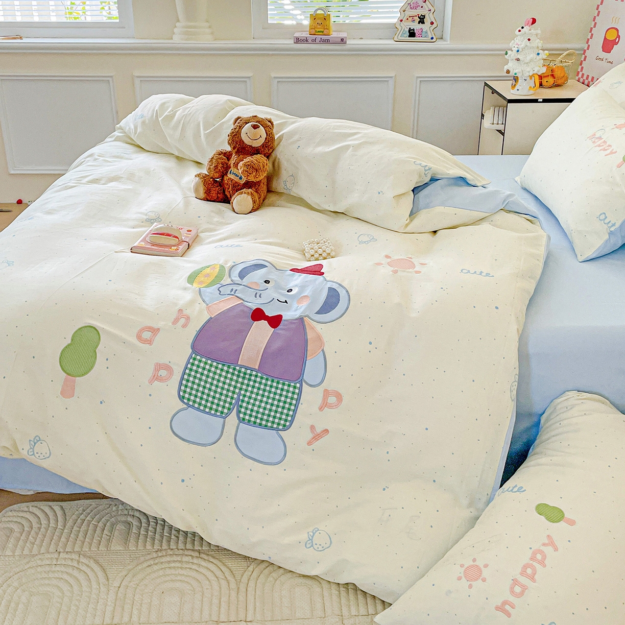 91家纺网 家纺一手货源 找家纺 娜娜 2025新款13376全棉贴布绣四件套 小飞象