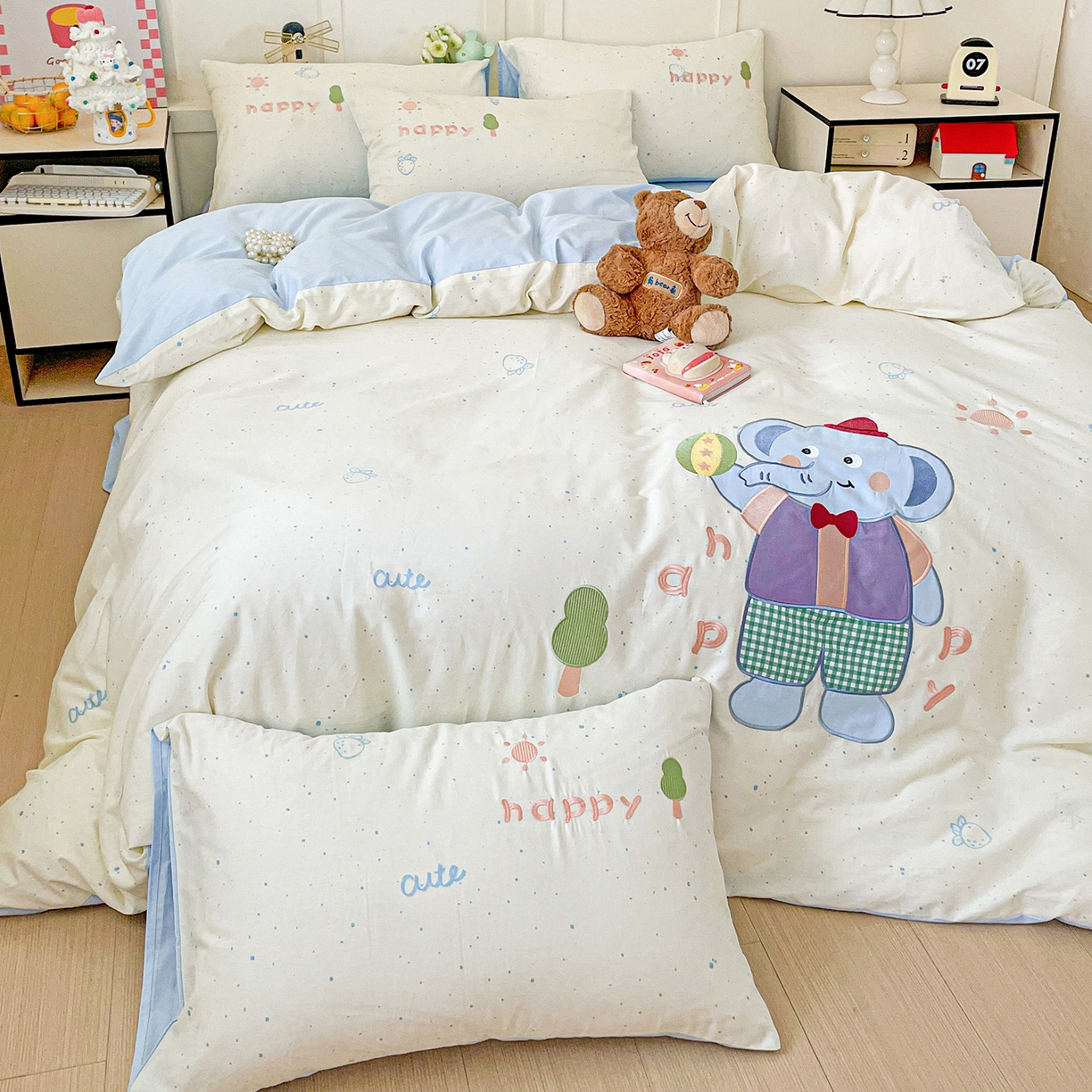 91家纺网 家纺一手货源 找家纺 娜娜 2025新款13376全棉贴布绣四件套 小飞象