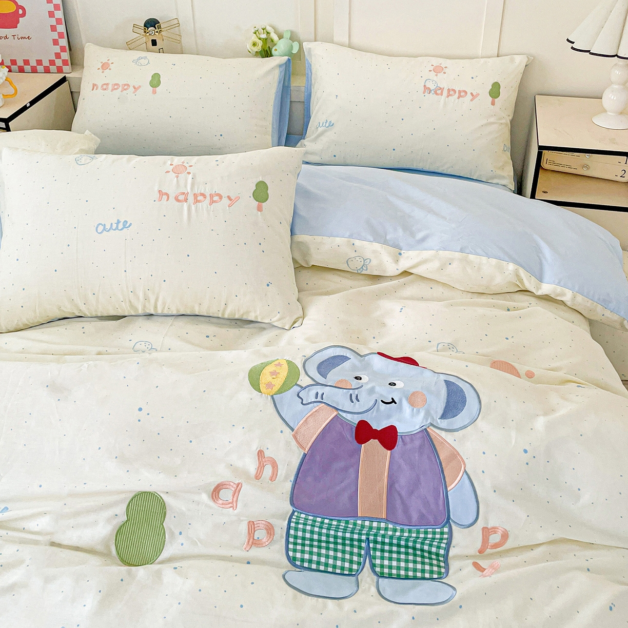 91家纺网 家纺一手货源 找家纺 娜娜 2025新款13376全棉贴布绣四件套 小飞象