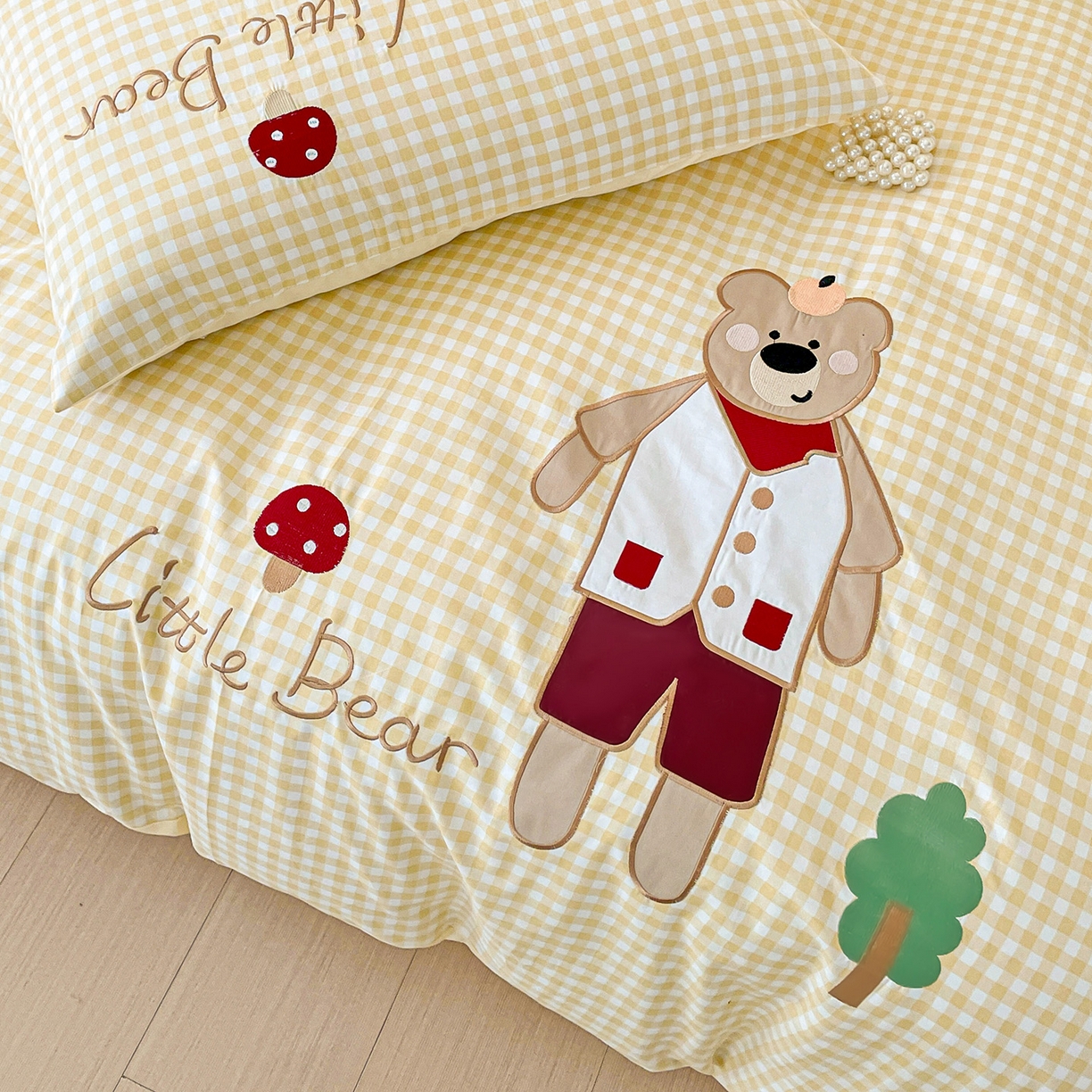 91家纺网 家纺一手货源 找家纺 娜娜 2025新款13376全棉贴布绣四件套 熊大大