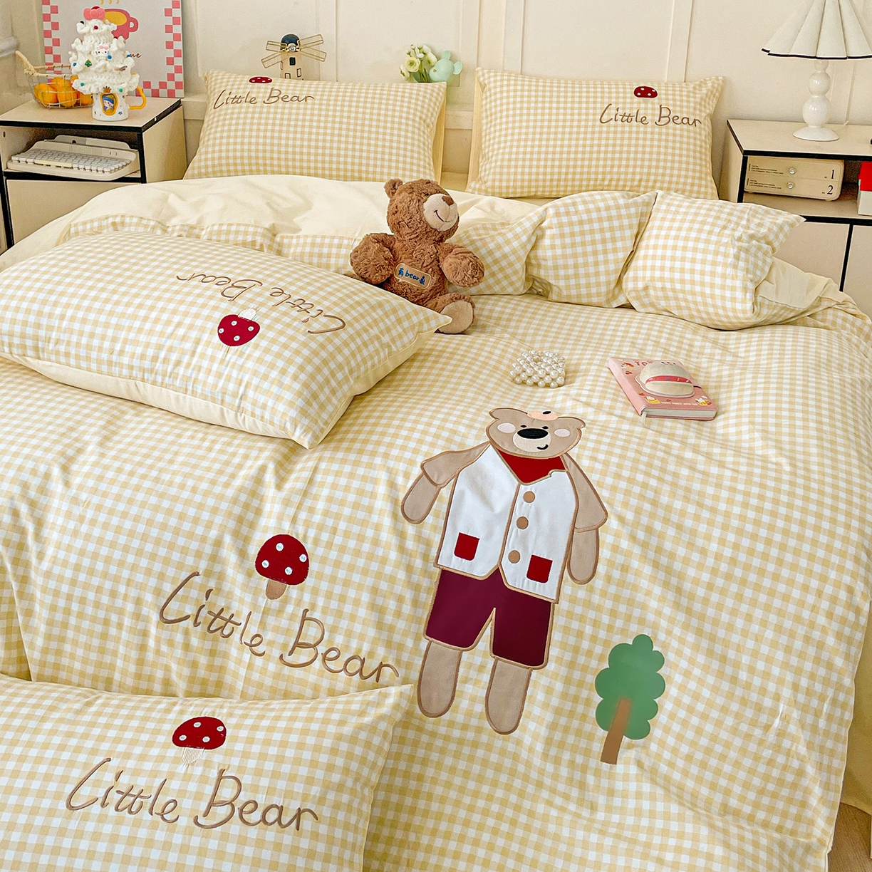 91家纺网 家纺一手货源 找家纺 娜娜 2025新款13376全棉贴布绣四件套 熊大大