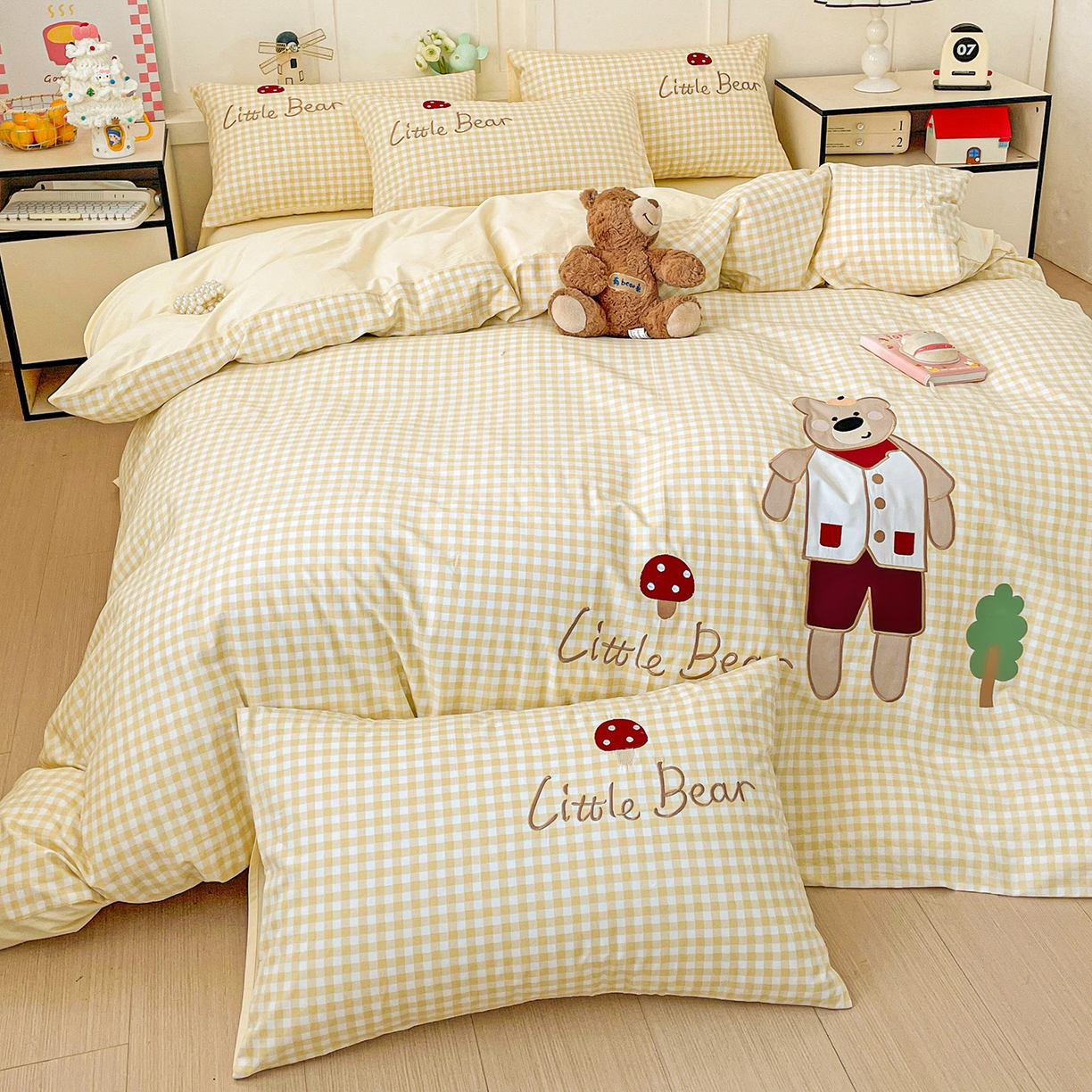 91家纺网 家纺一手货源 找家纺 娜娜 2025新款13376全棉贴布绣四件套 熊大大