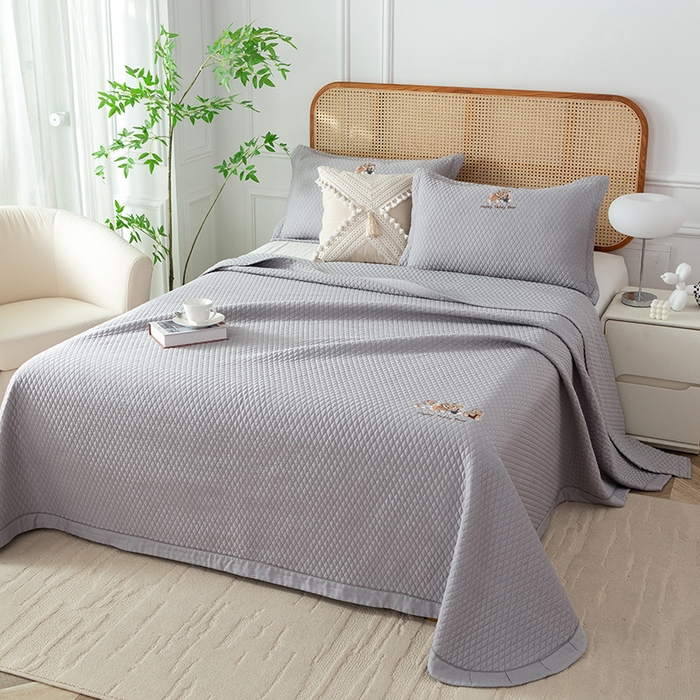 梦精灵家纺 2026新款刺绣卡通熊天丝棉莫代尔床盖加大尺寸双面可铺床单三件套四季通用 萌熊乐语系列 萌熊乐语-灰