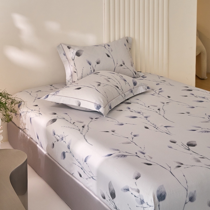 91家纺网 家纺一手货源 找家纺 禾时 2025新款A类100S长绒棉全棉数码印花床笠三件套床套床罩床垫保护罩 清风荷影