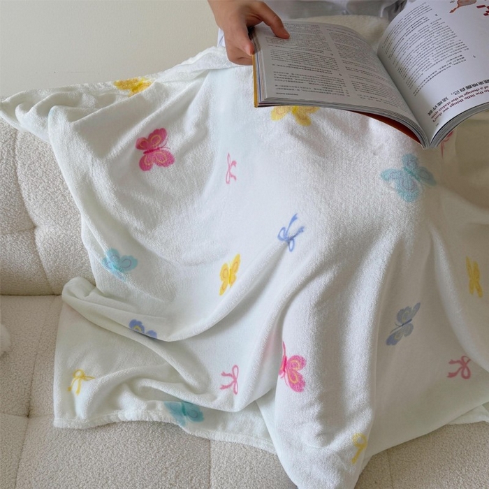 91家纺网 家纺一手货源 找家纺 顾里家纺 2025新款ins少女奶油系双面牛奶绒毯-第二组 彩蝴蝶