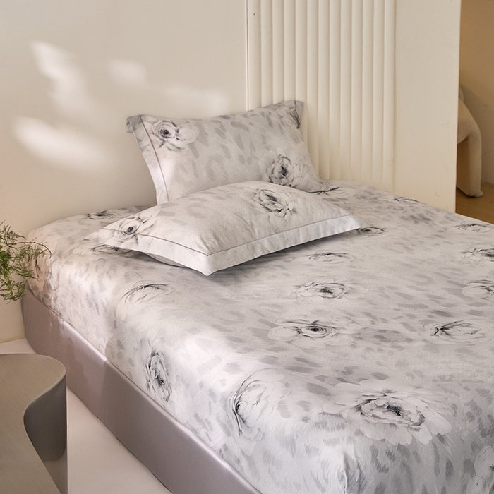 91家纺网 家纺一手货源 找家纺 禾时 2025新款A类100S长绒棉全棉数码印花单枕套 雪落无声