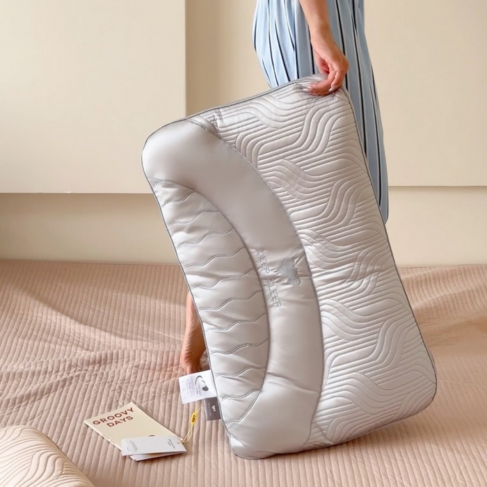 91家纺网 家纺一手货源 找家纺 （总）伟邦枕芯 2025新款爱心刺绣乳胶护颈枕枕头枕芯