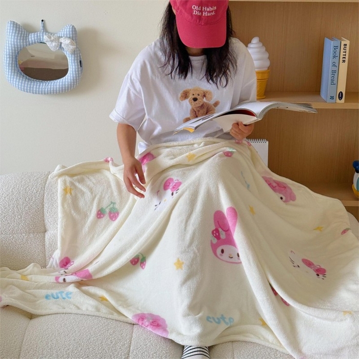 91家纺网 家纺一手货源 找家纺 顾里家纺 2025新款ins少女奶油系双面牛奶绒毯-第二组 草莓伙伴