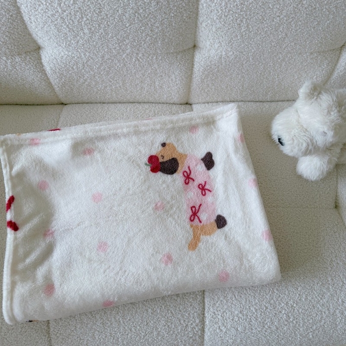 91家纺网 家纺一手货源 找家纺 顾里家纺 2025新款ins少女奶油系双面牛奶绒毯-第二组 波点腊肠狗