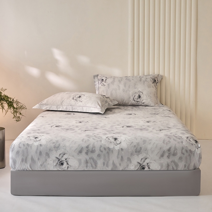 91家纺网 家纺一手货源 找家纺 禾时 2025新款A类100S长绒棉全棉数码印花床笠三件套床套床罩床垫保护罩 雪落无声