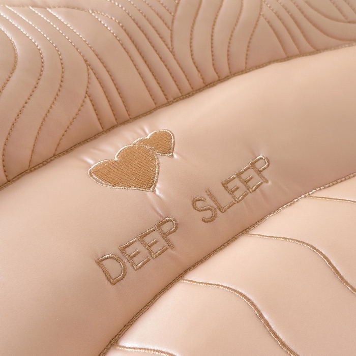 91家纺网 家纺一手货源 找家纺 （总）伟邦枕芯 2025新款爱心刺绣乳胶护颈枕枕头枕芯