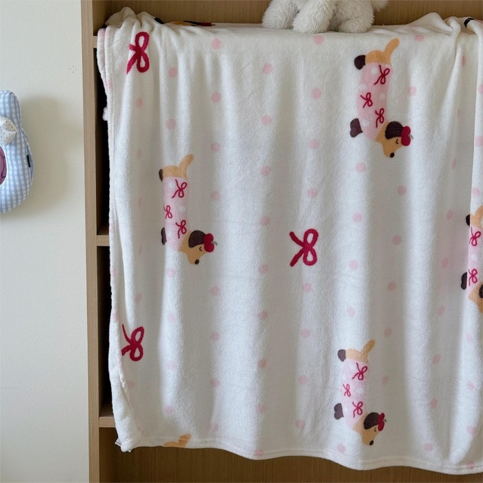 91家纺网 家纺一手货源 找家纺 顾里家纺 2025新款ins少女奶油系双面牛奶绒毯-第二组 波点腊肠狗