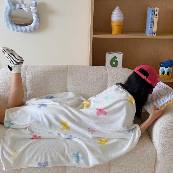 91家纺网 家纺一手货源 找家纺 顾里家纺 2025新款ins少女奶油系双面牛奶绒毯-第二组 彩蝴蝶