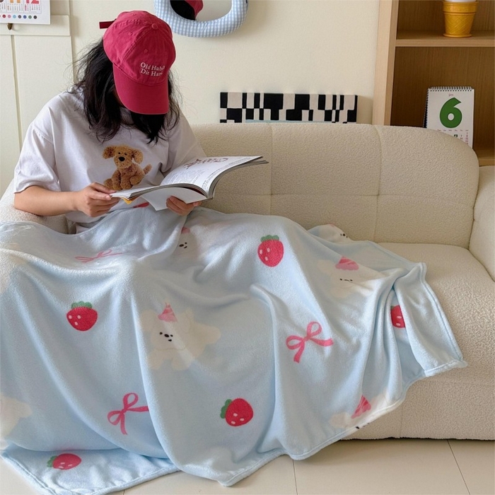 91家纺网 家纺一手货源 找家纺 顾里家纺 2025新款ins少女奶油系双面牛奶绒毯-第二组 草莓小狗