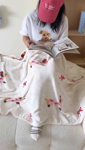 91家纺网 家纺一手货源 找家纺 顾里家纺 2025新款ins少女奶油系双面牛奶绒毯-第二组 波点腊肠狗