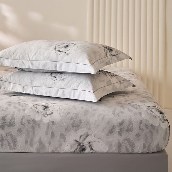 91家纺网 家纺一手货源 找家纺 禾时 2025新款A类100S长绒棉全棉数码印花床笠三件套床套床罩床垫保护罩 雪落无声