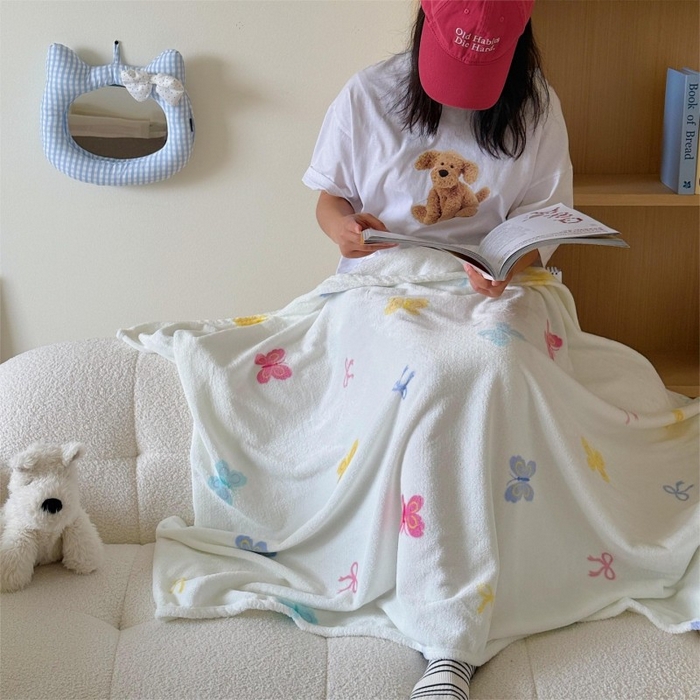 91家纺网 家纺一手货源 找家纺 顾里家纺 2025新款ins少女奶油系双面牛奶绒毯-第二组 彩蝴蝶