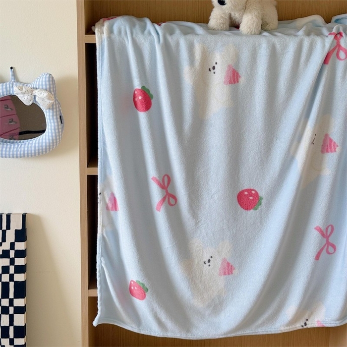 91家纺网 家纺一手货源 找家纺 顾里家纺 2025新款ins少女奶油系双面牛奶绒毯-第二组 草莓小狗