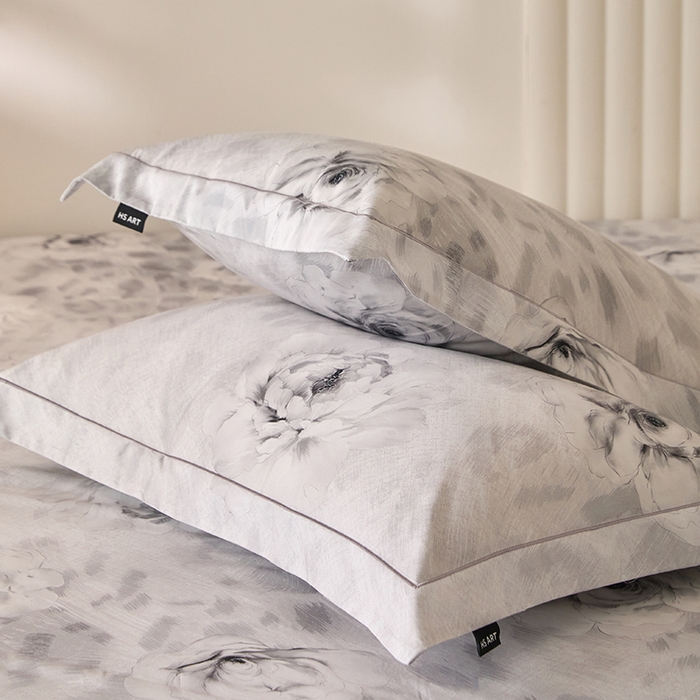 91家纺网 家纺一手货源 找家纺 禾时 2025新款A类100S长绒棉全棉数码印花单枕套 雪落无声