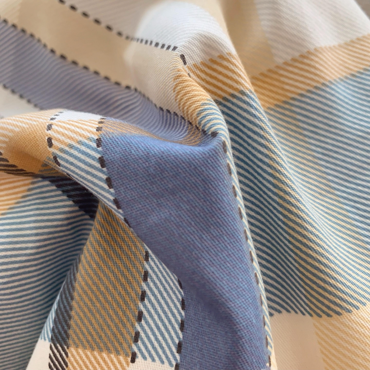 91家纺网 家纺一手货源 找家纺 莱豫家纺 2025春夏新款亲肤舒适小清新印花全棉纯棉四件套-第二批 琥珀时光