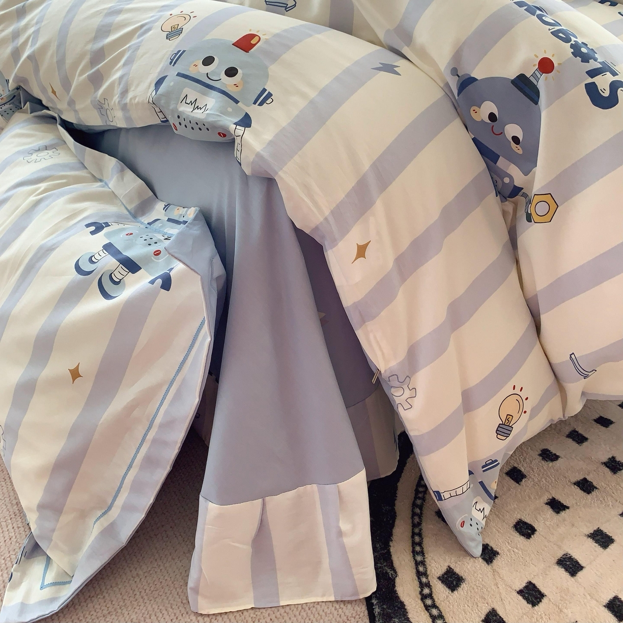 91家纺网 家纺一手货源 找家纺 莱豫家纺 2025春夏新款亲肤舒适小清新印花全棉纯棉四件套-第二批 机器人