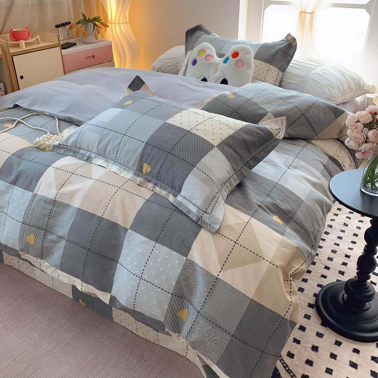 91家纺网 家纺一手货源 找家纺 莱豫家纺 2025春夏新款亲肤舒适小清新印花全棉纯棉四件套-第二批 积木电台灰