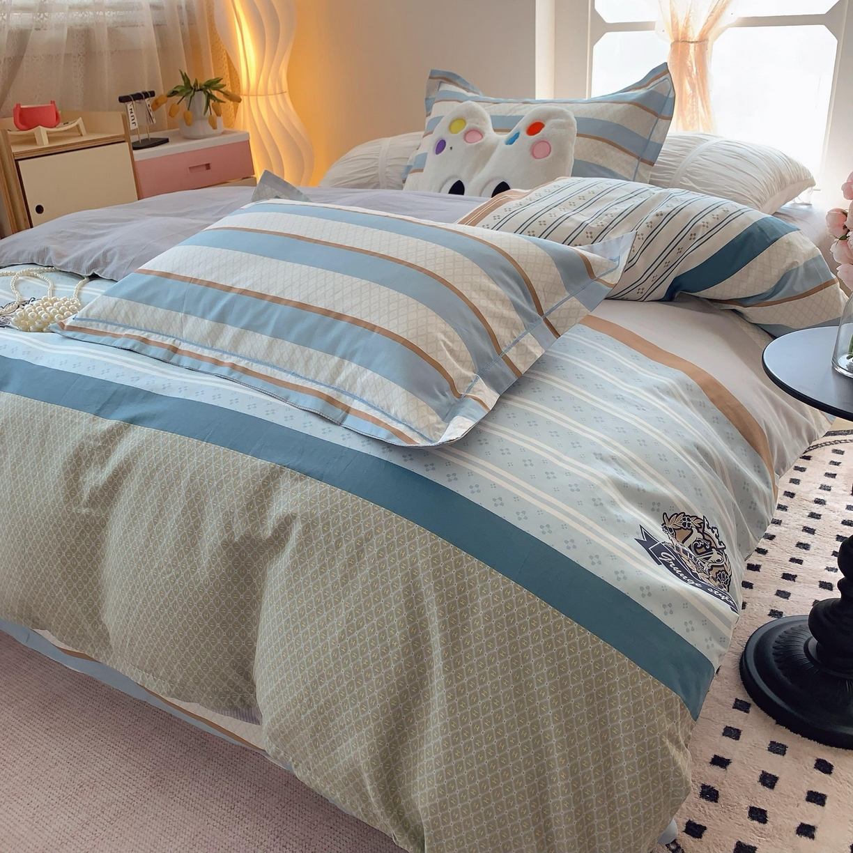 91家纺网 家纺一手货源 找家纺 莱豫家纺 2025春夏新款亲肤舒适小清新印花全棉纯棉四件套-第二批 莫比环