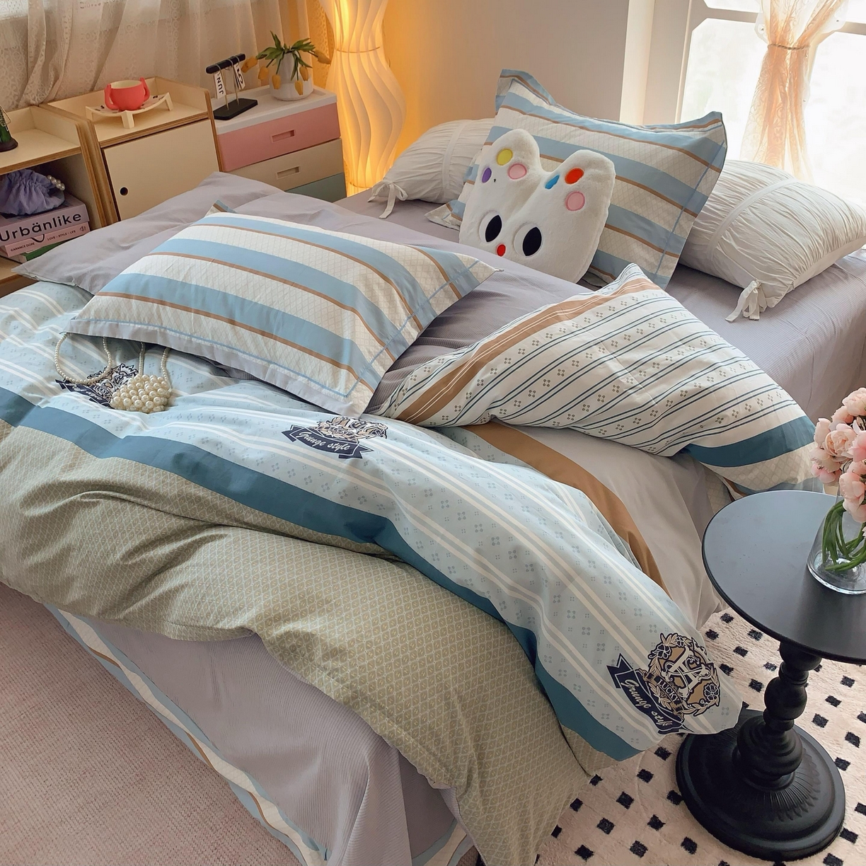 91家纺网 家纺一手货源 找家纺 莱豫家纺 2025春夏新款亲肤舒适小清新印花全棉纯棉四件套-第二批 莫比环