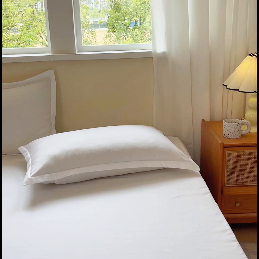 91家纺网 家纺一手货源 找家纺 恬澳家纺 2025新款外贸跨境电商亚马逊速卖通亲肤磨毛床裙欧美尺寸多多跨境平台TEMU希音虾皮 简系列-白