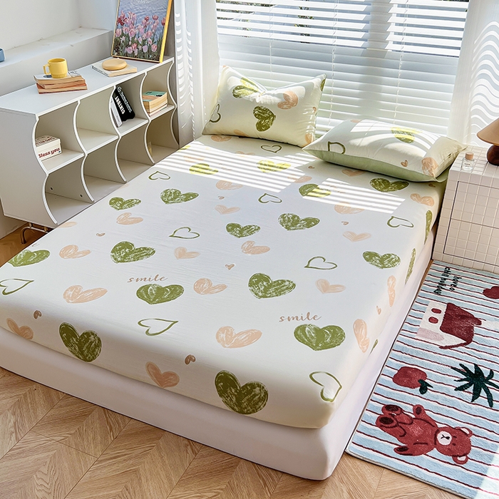 91家纺网 家纺一手货源 找家纺 赫然家纺 2026新款亲肤舒适活性印染水洗棉床笠系列床笠三件套（床笠+枕套） 爱心满满