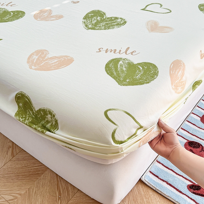 91家纺网 家纺一手货源 找家纺 赫然家纺 2026新款亲肤舒适活性印染水洗棉床笠系列床笠三件套（床笠+枕套） 爱心满满