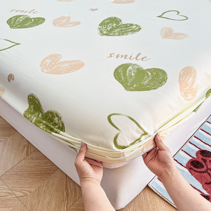 91家纺网 家纺一手货源 找家纺 赫然家纺 2026新款亲肤舒适活性印染水洗棉床笠系列床笠三件套（床笠+枕套） 爱心满满