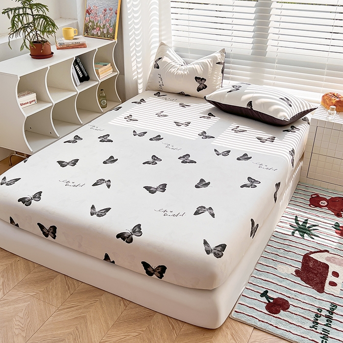 91家纺网 家纺一手货源 找家纺 赫然家纺 2026新款亲肤舒适活性印染水洗棉床笠系列床笠三件套（床笠+枕套） 蝶舞