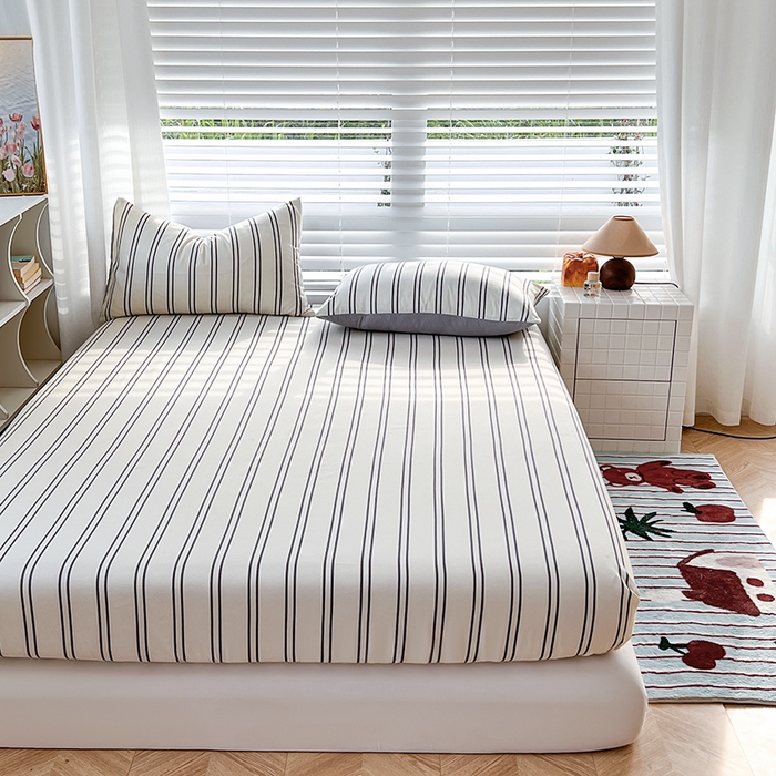 91家纺网 家纺一手货源 找家纺 赫然家纺 2026新款亲肤舒适活性印染水洗棉床笠系列床笠三件套（床笠+枕套） 黑白竖条
