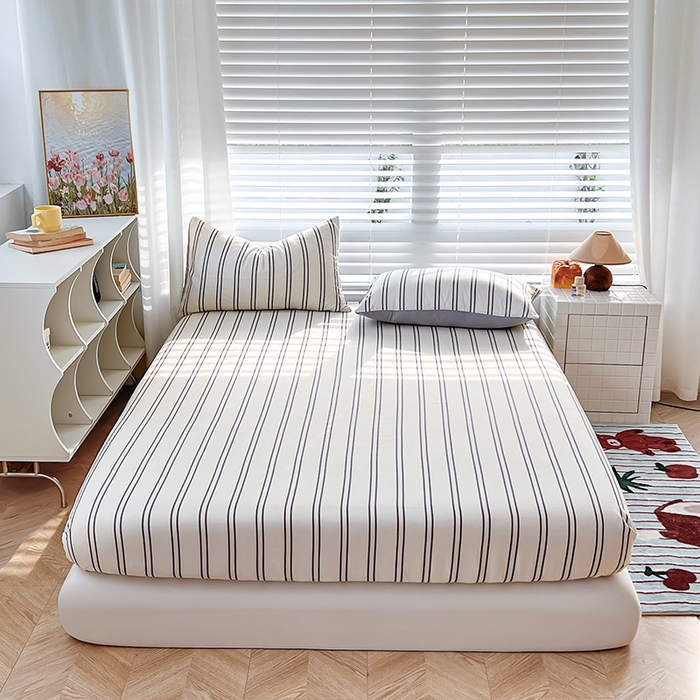 91家纺网 家纺一手货源 找家纺 赫然家纺 2026新款亲肤舒适活性印染水洗棉床笠系列床笠三件套（床笠+枕套） 黑白竖条