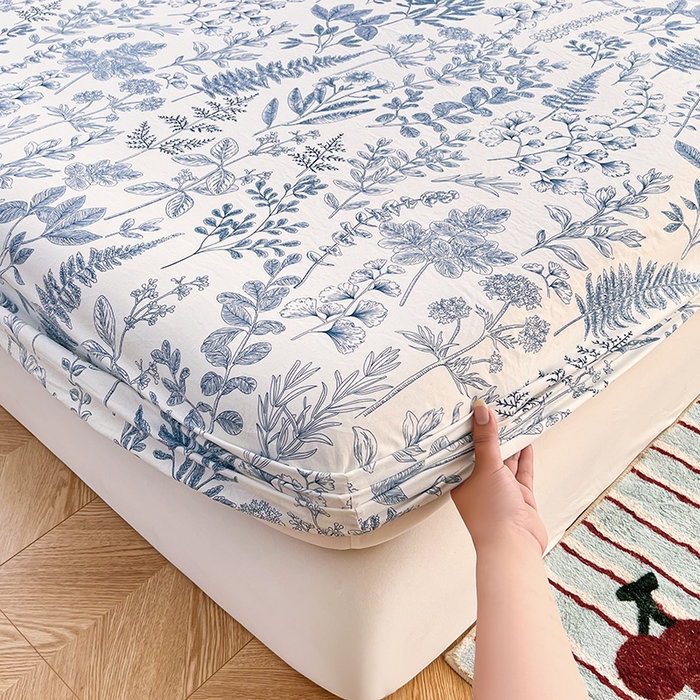 91家纺网 家纺一手货源 找家纺 赫然家纺 2026新款亲肤舒适活性印染水洗棉床笠系列床笠三件套（床笠+枕套） 兰花情