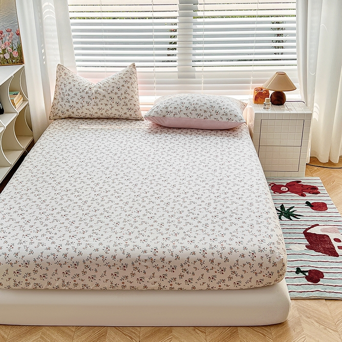 91家纺网 家纺一手货源 找家纺 赫然家纺 2026新款亲肤舒适活性印染水洗棉床笠系列床笠三件套（床笠+枕套） 秘密花园