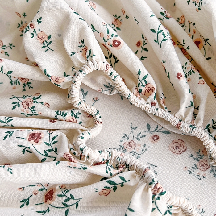 91家纺网 家纺一手货源 找家纺 赫然家纺 2026新款亲肤舒适活性印染水洗棉床笠系列床笠三件套（床笠+枕套） 秘密花园