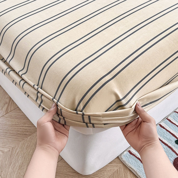 91家纺网 家纺一手货源 找家纺 赫然家纺 2026新款亲肤舒适活性印染水洗棉床笠系列-单床笠 浅咖竖条