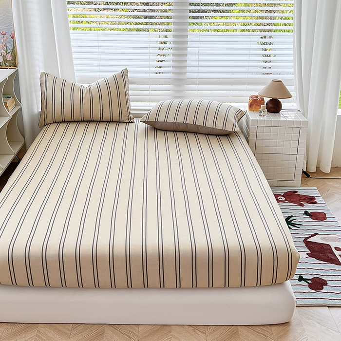 91家纺网 家纺一手货源 找家纺 赫然家纺 2026新款亲肤舒适活性印染水洗棉床笠系列床笠三件套（床笠+枕套） 浅咖竖条